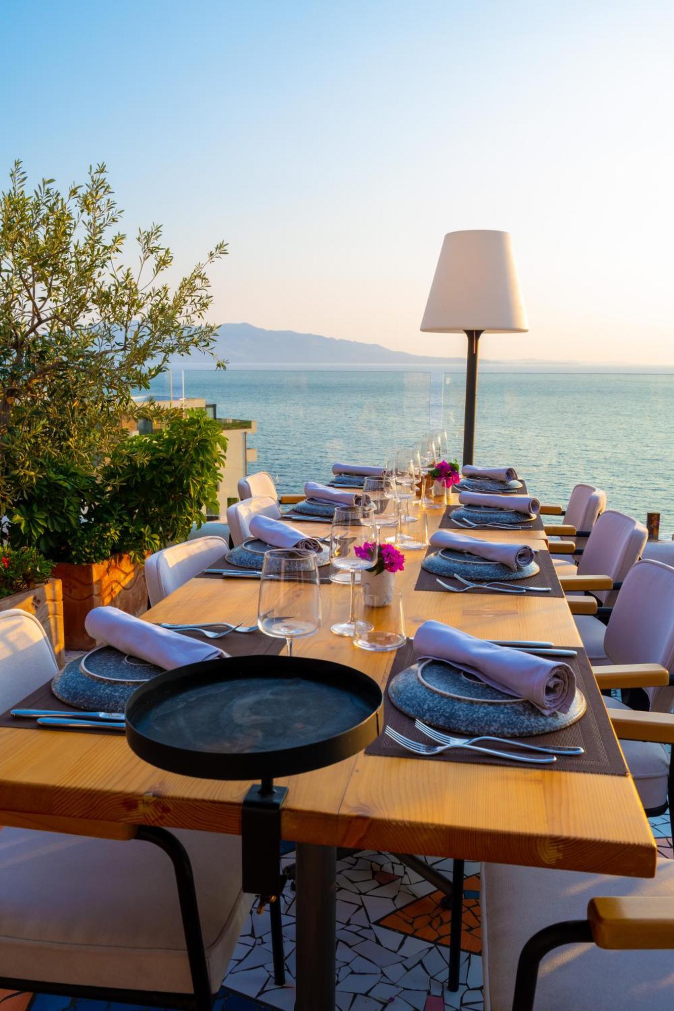 Bougainville Bay Hotel Sarande Exterior photo