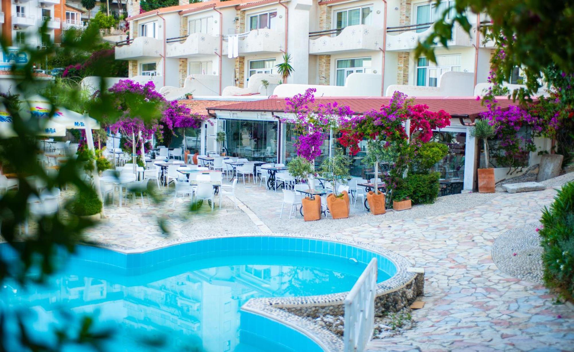 Bougainville Bay Hotel Sarande Exterior photo